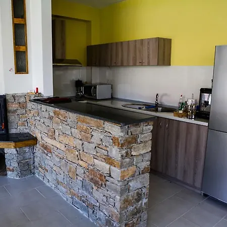 Big House Ognyanovo 3* Garmen