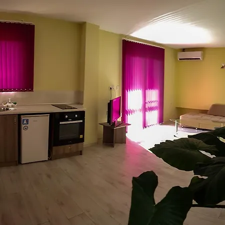 Big House Ognyanovo 3* Garmen